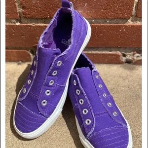 Final Cut! NWOT Corkys Babalu Purple Slip On Sneakers in Size 7